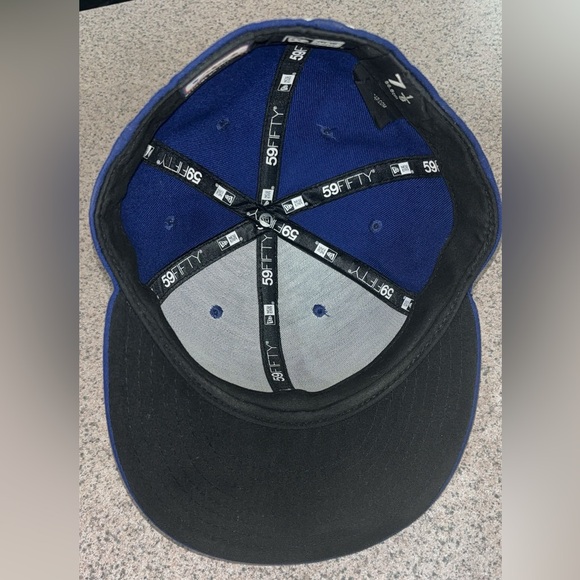 Official MLB Fitted LA Dodgers Hat. - Picture 4 of 5